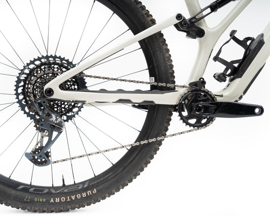 [Pre-Owned] Specialized 2022 Stumpjumper Expert Whtmtn/Gun S3